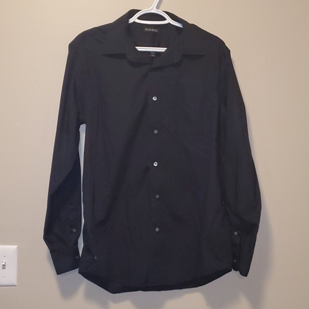 'Men's' Black Button-down Dress Shirt Medium